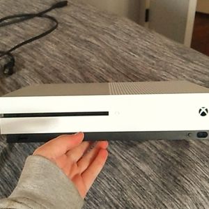 Xbox 1 s